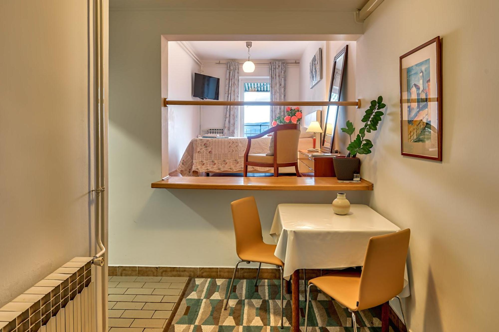 קסטב Apartmani Frlan Ii. מראה חיצוני תמונה