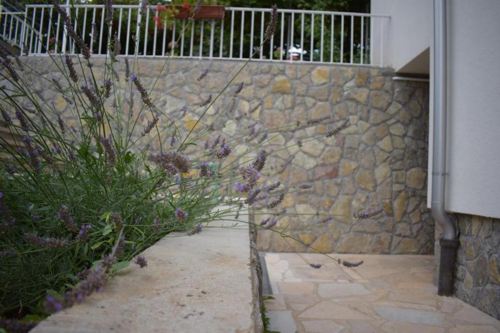 קסטב Apartmani Frlan Ii. מראה חיצוני תמונה