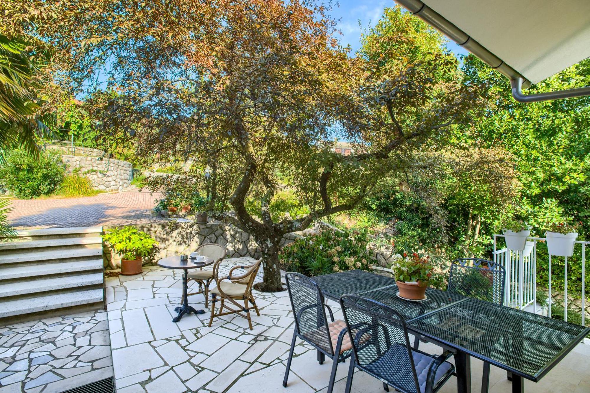 קסטב Apartmani Frlan Ii. מראה חיצוני תמונה
